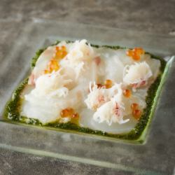 真鯛のカルパッチョ～うに・いくら・ズワイガニ添え～