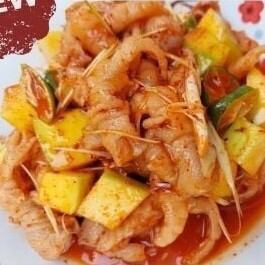 鶏もみじタイソース付け