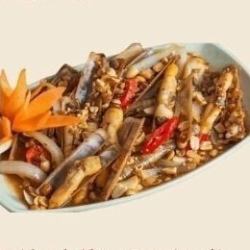 Agemaki shells and tamarind