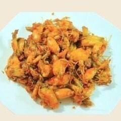 Stir-fried frog and lemongrass