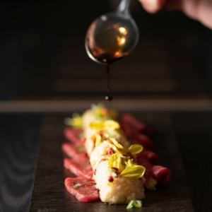 松阪牛　牛もも炙り　泡醤油のせ