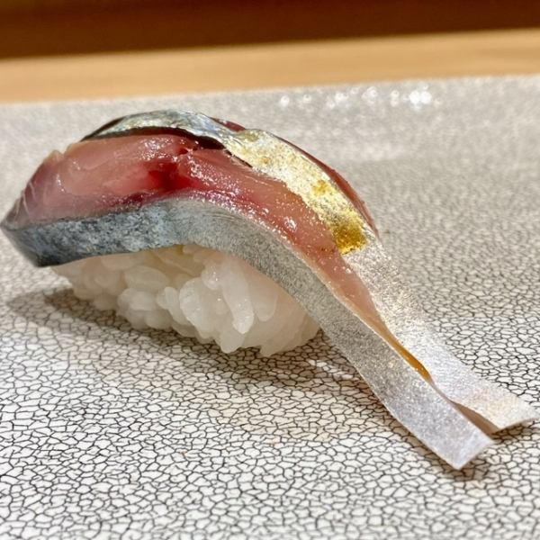 [From the perspective of a fishmonger] Seasonal sushi