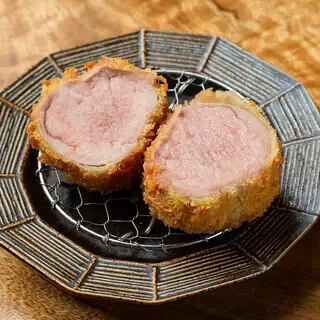 こだわりの銘柄豚を使用