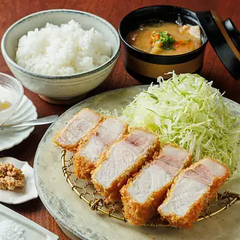 プラス400円で定食にできます!※ランチは無料で定食がつきます