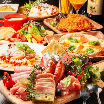 【祝10周年記念6000→4000円】3時間飲み放題＋牛サーロインやチーズ盛り等9品※金曜日2時間制