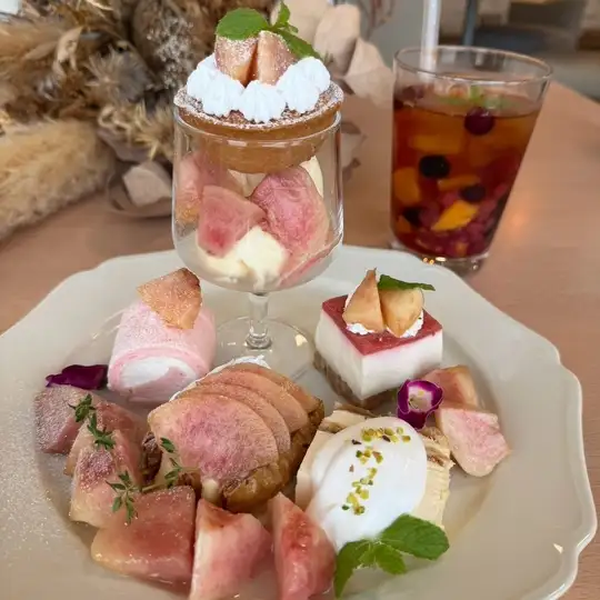 桃のアフタヌーンティー ドリンクバー付き
