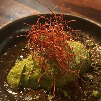Avocado sashimi with sesame and salt oil