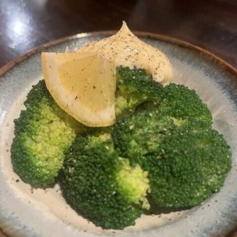 Broccoli boiled in salt and served as namul