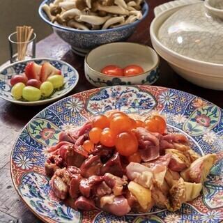 飲み放題付【鶏すき焼きと鶏刺しコース】6000円(税込)8名様以上限定⇒掘りごたつ座敷の貸切！