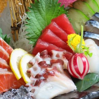 【特別優惠】120分鐘無限暢飲2,530日元，包括新鮮的生魚片或當季食材製成的火鍋