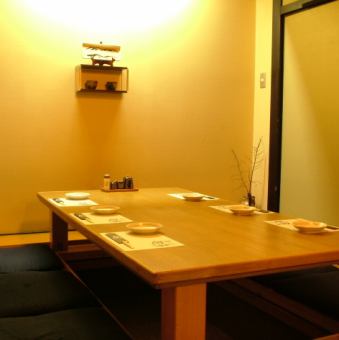 There are 3 very popular digging kotatsu private rooms.