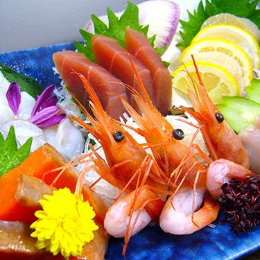 Assorted sashimi *The picture is for 3 people
