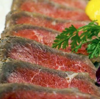 北海道産牛のローストビーフ 西洋わさびのソース