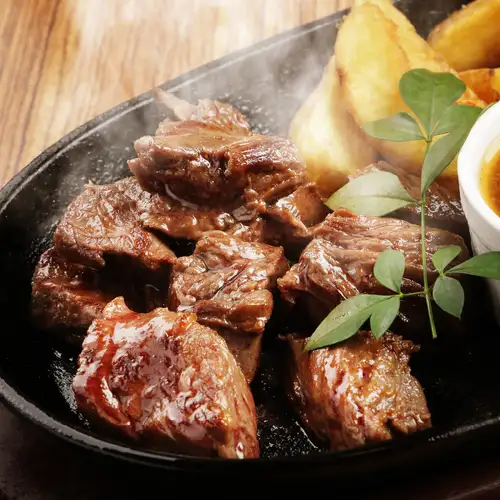 12月1日～＜2ｈ飲放×料理6品×個室＞ステーキや鮪カツなどお得なコース料理など【美月コース】