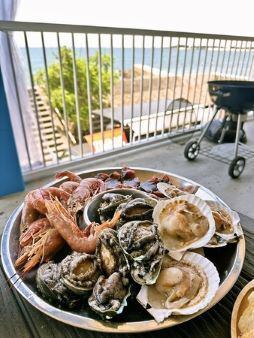お肉だけじゃありません！【おまかせ海鮮】盛り付きコース！手ぶらで本格BBQ♪