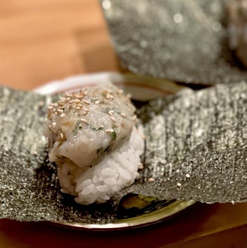 手のり寿司　帆立なめろう　玉子醤油