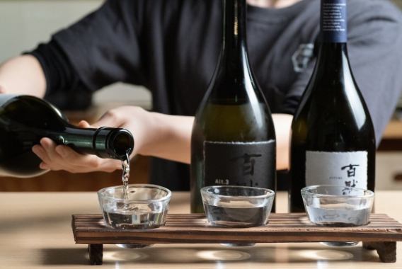 日本酒三種飲み比べ(スタンダード1100/プレミアム1680)