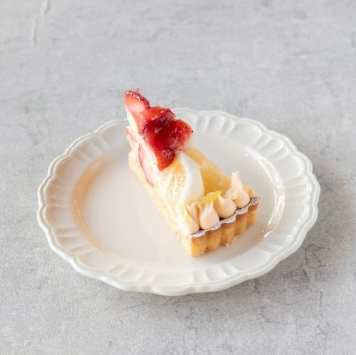 いちごと日向夏のタルト