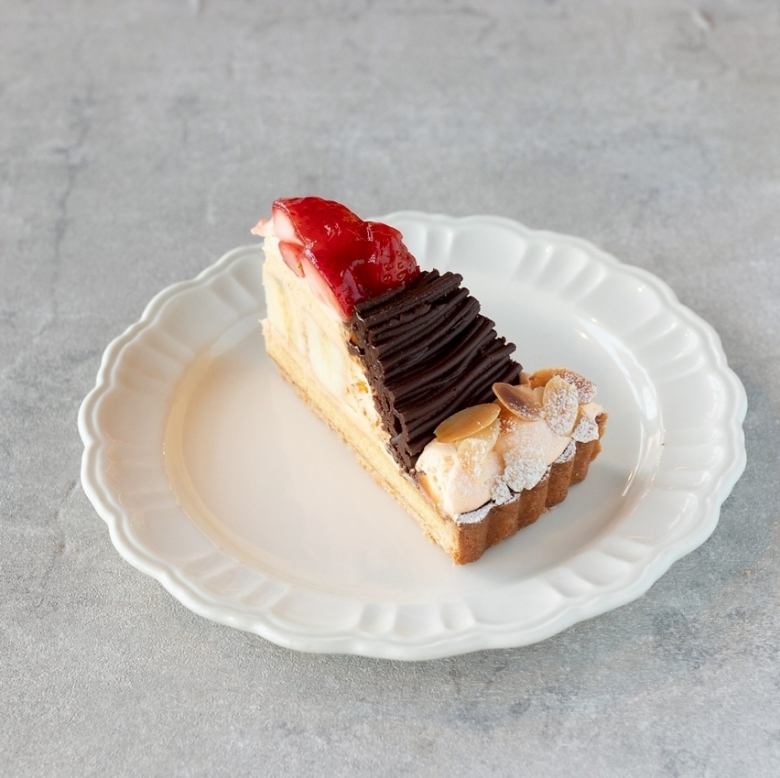 いちごとバナナの生チョコタルト