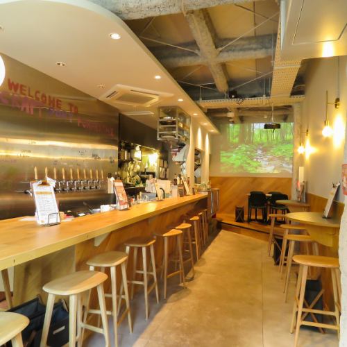～解放感のある店内～