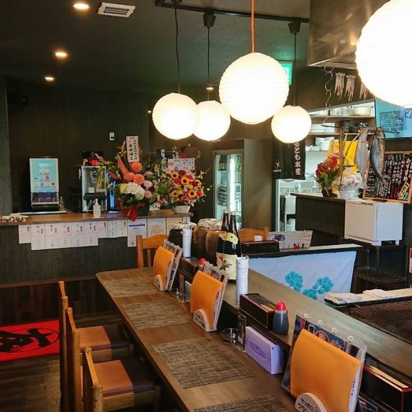 Single customers are also welcome! The counter seats are easy to use and are recommended for dining with friends or on a date.Enjoy the delicious food and drinks...♪