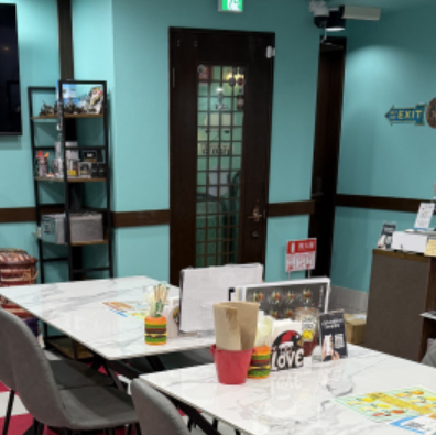 大型宴会に対応できる広々とした店内は、アメリカンな装飾で統一され、開放感あふれる雰囲気が魅力です☆貸切も可能なので、会社のパーティーや仲間との集まりに最適◎ゆったりとしたレイアウトで、人数に応じた柔軟な対応が可能です♪