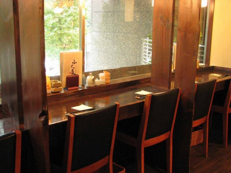 2名様専用、夜景を見下ろしながらのカップルシート