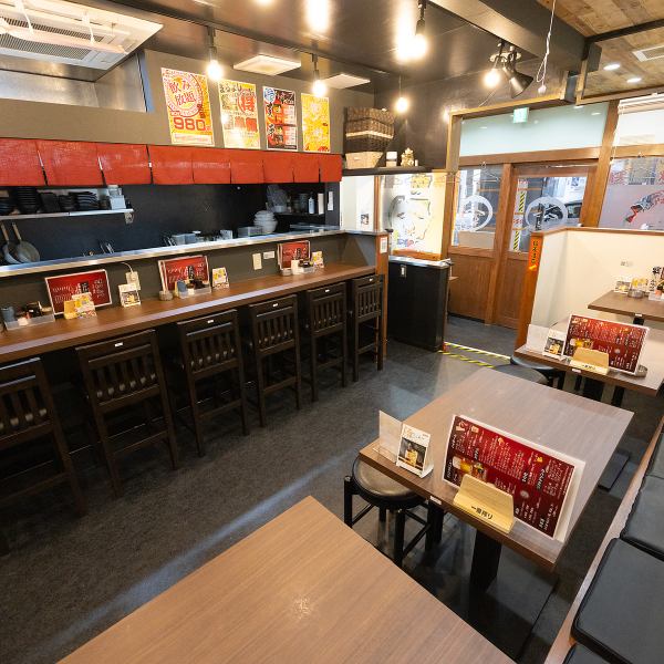 【八戸ノ里駅から徒歩1分!】近鉄奈良線八戸ノ里駅出口2より徒歩約1分のすぐの好立地♪朝5時まで営業しておりますので、一軒目利用はもちろん、二次会、三次会利用もお待ちしております◎どうぞお気軽にお立ち寄りください♪