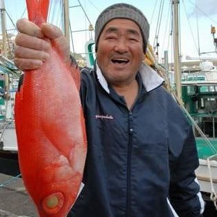 全国各地の漁師さんに協力して頂き、厳選した鮮魚を仕入れてます