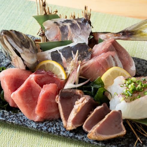 全国各地の漁港から直送した鮮魚と日本酒・焼酎を楽しむ和居酒屋