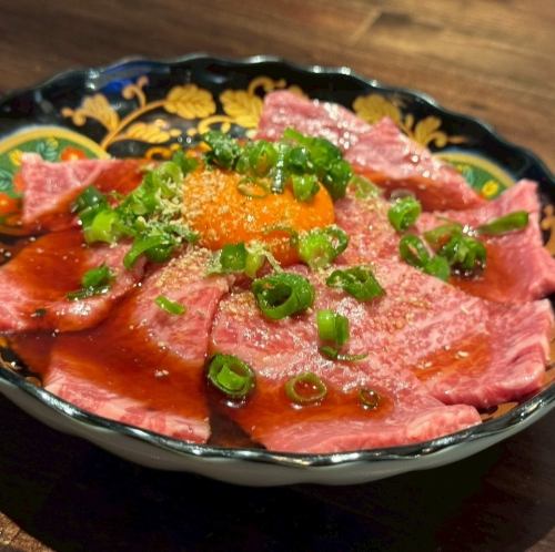 和牛とろユッケ