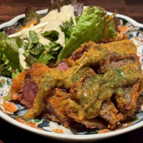 【店長いちおしメニュー！数量限定◆】サクッとジューシーさが旨い！特製ビフカツ　880円(税込)