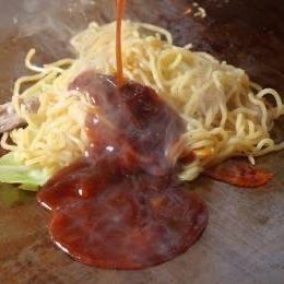 焼きそばとドリンク各種