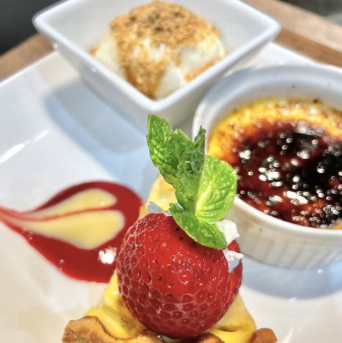 デザート盛り合わせ(フルーツ添え) 2名様用