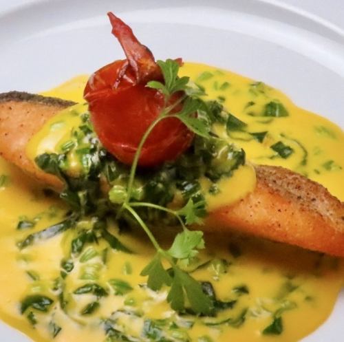 アトランティックサーモンのムニエル