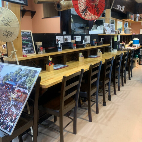 アットホームな雰囲気で当店自慢の料理をお楽しみください。