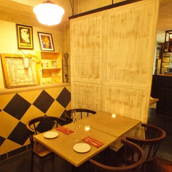 [For women's parties, birthday parties, dates] A stylish cafe-style interior.Feel free to use it for casual drinking parties ♪ 《Omotesando/Aoyama/Spain/Reserved/Party/Sofa/Girls' night out/Terrace/Private room》