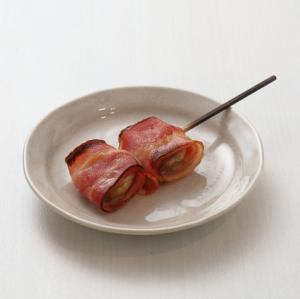 培根裹蘑菇配戈贡佐拉奶酪