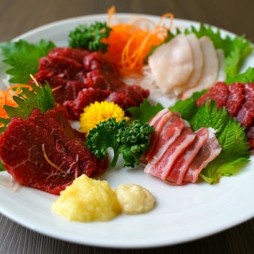 鮮度にこだわった極上の馬刺し