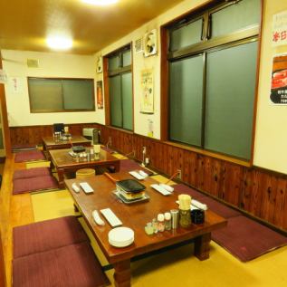 [Zashiki seats] Counter seats and tatami mat seats, total number of seats 34! Banquets for up to 30 people OK! ≪Up to 5 people at one table x 6 tables≫ For meals, banquets, etc. We will guide you according to the number of people.Please feel free to contact us for seat details, etc. * The photo is for illustrative purposes only.