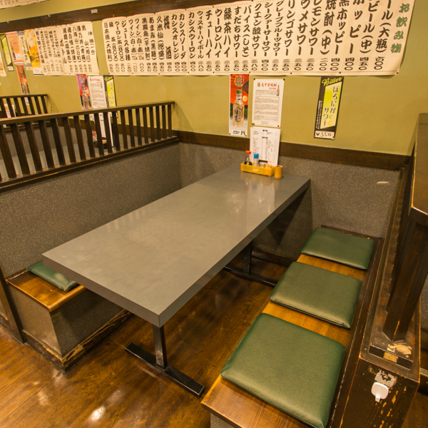 ◆ The table seats are for 2 to 10 people! A combination of seats is also possible ◆ Please use it in various scenes, such as drinking a little on the way home from work and dining with family friends.As you can enjoy delicious sake and attentive cuisine at a value price, you can use it regularly even if you use it.Because we can adjust the seat according to the number of people, please feel free to group.