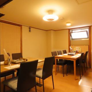 お一人様でも気兼ねなく過ごせる空間です。ゆったりとした雰囲気の中で自由なひとときをお楽しみいただけます。