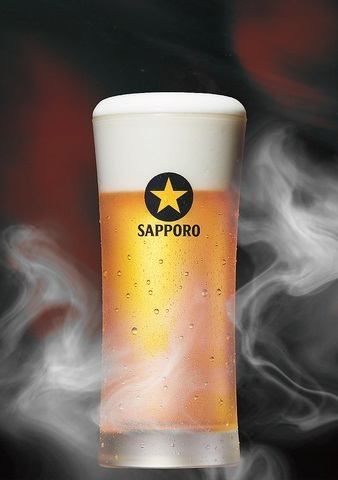 Sapporo draft beer black label below freezing (-2°C to 0°C).for the first cup