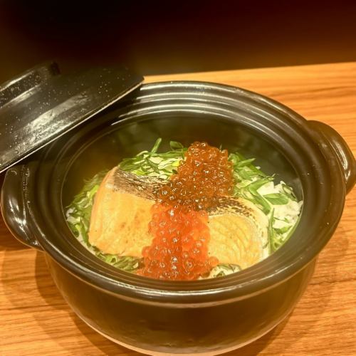 いくらと焼き鮭の土鍋ごはん