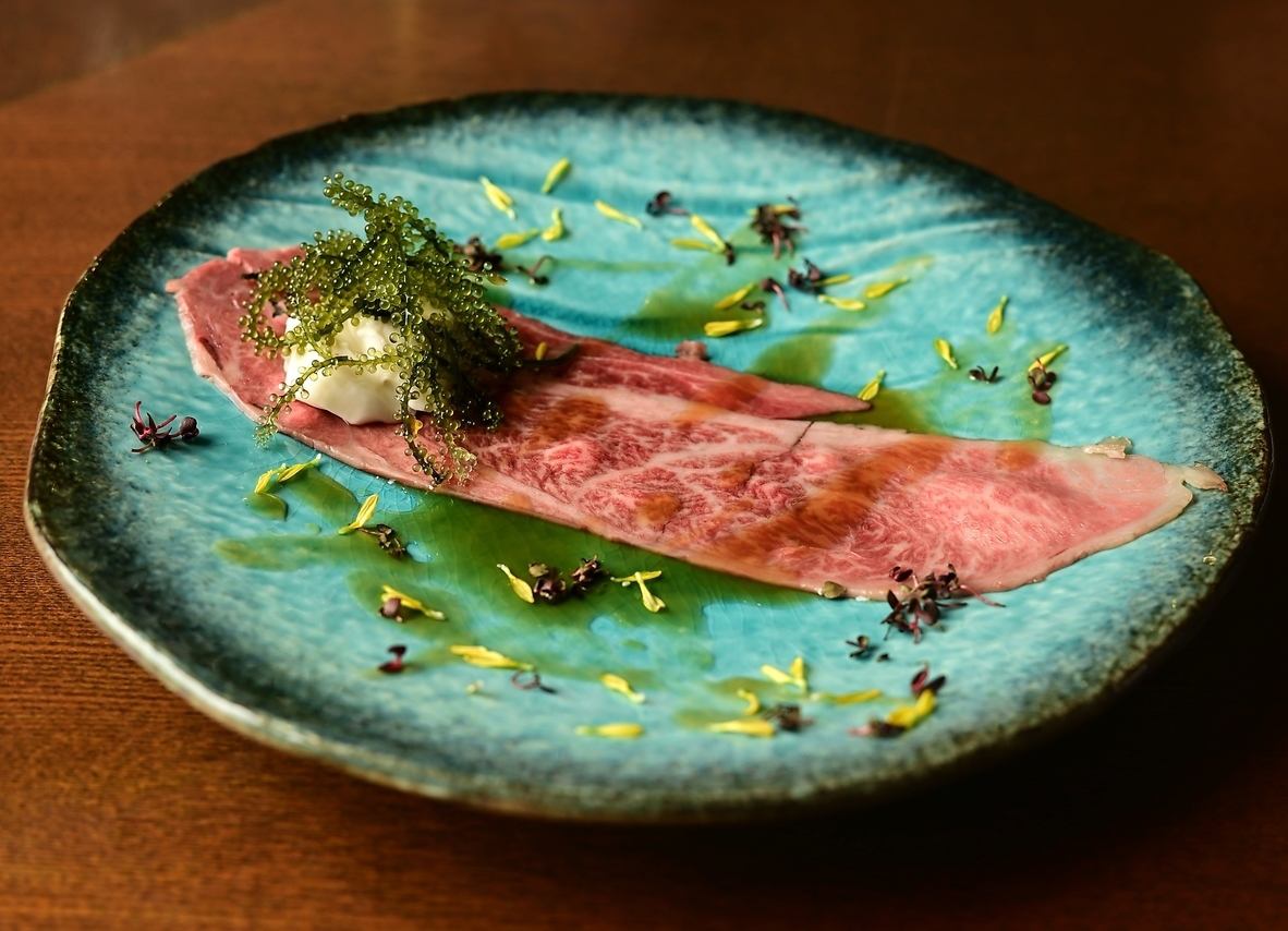 県産食材を贅沢に使用したジャンルに囚われない創作料理をご提供