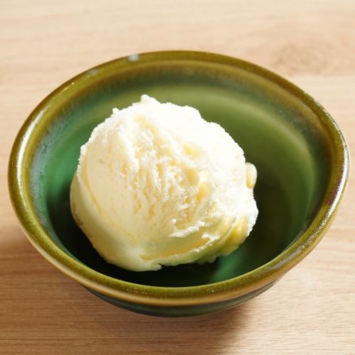 Vanilla Icecream