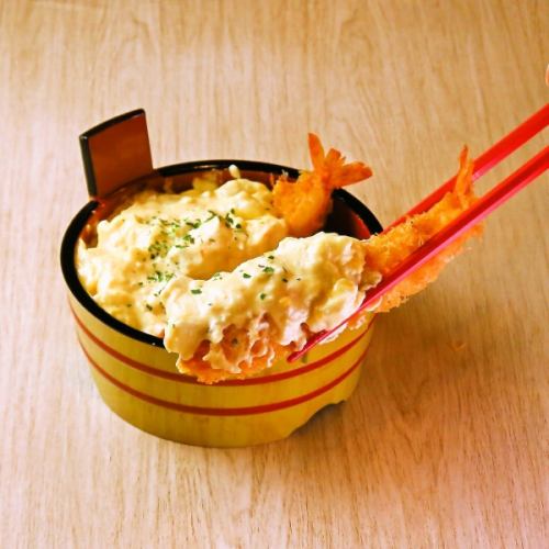 Outdoor Tartar Sauce Fried Shrimp