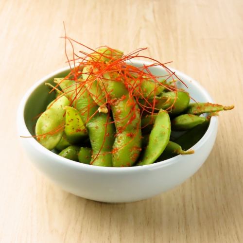Neat and spicy edamame