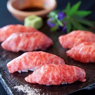 2Hソフトドリンク飲放題「炙り肉寿司含む食べ放題コース」2200円