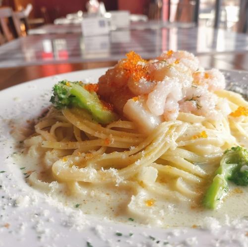 [October] Creamy Aglio e Olio made with the bounty of the sea Fresh pasta linguine